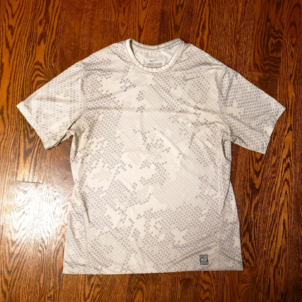 Nike Pro Tshirt